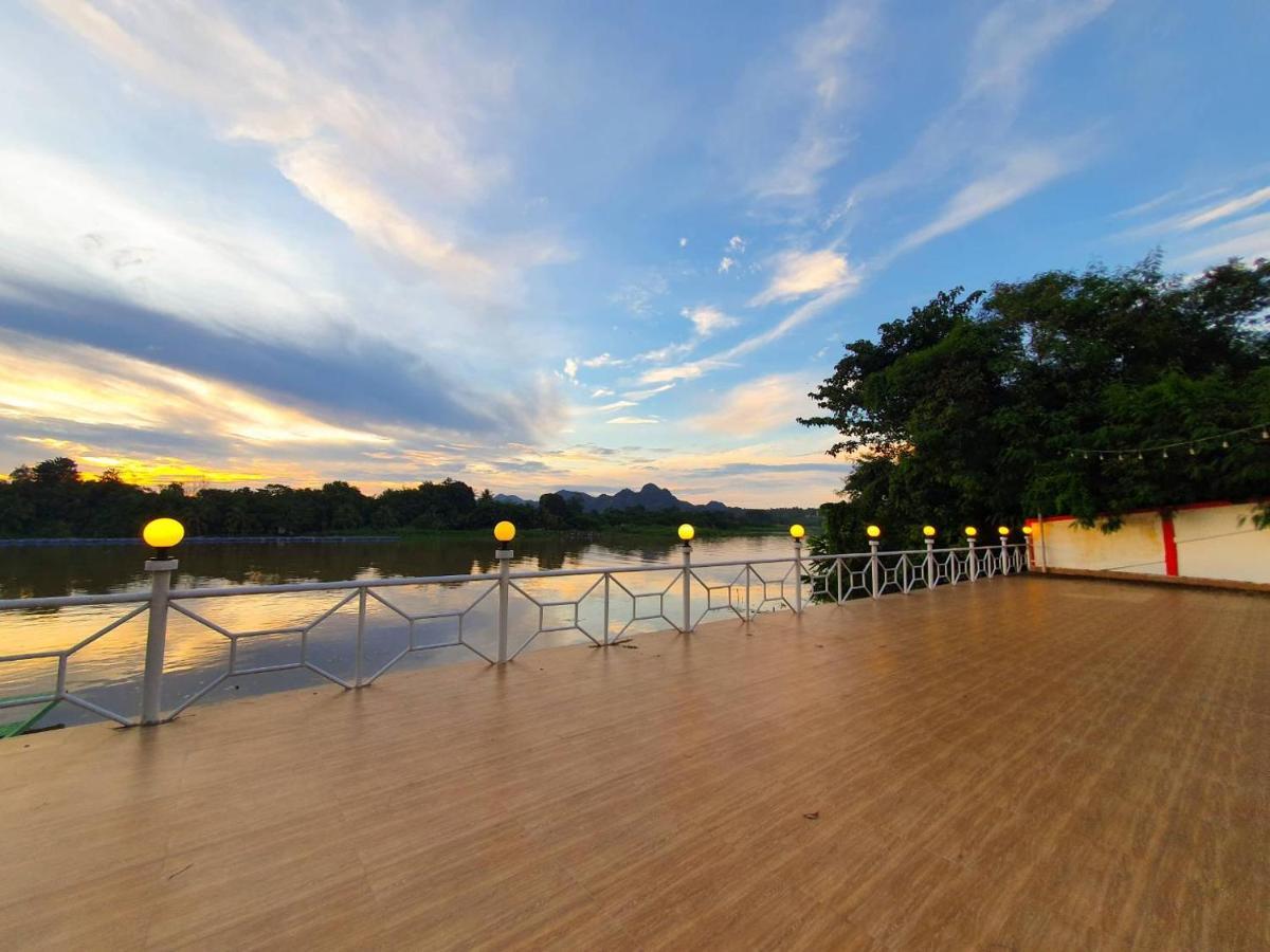 Golden Dragon Kanchanaburi Exterior foto