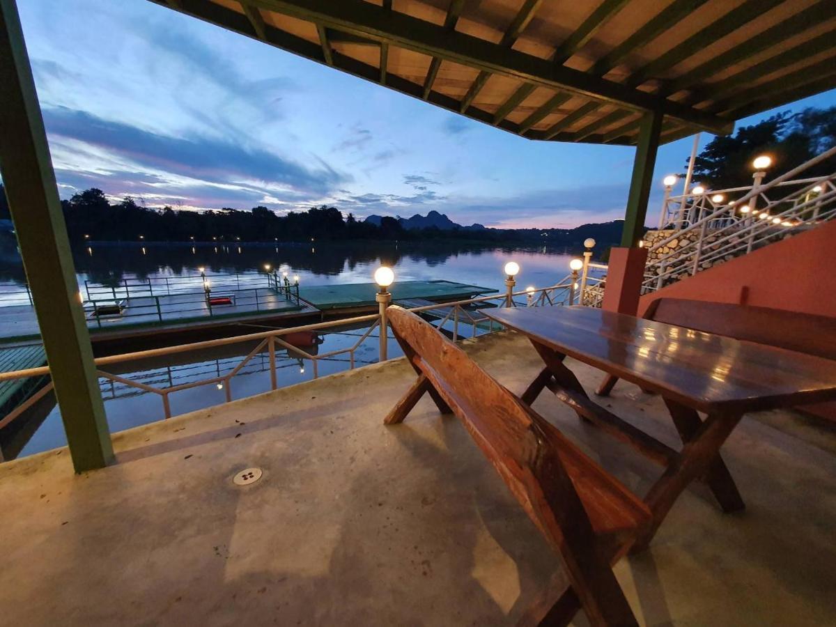 Golden Dragon Kanchanaburi Exterior foto