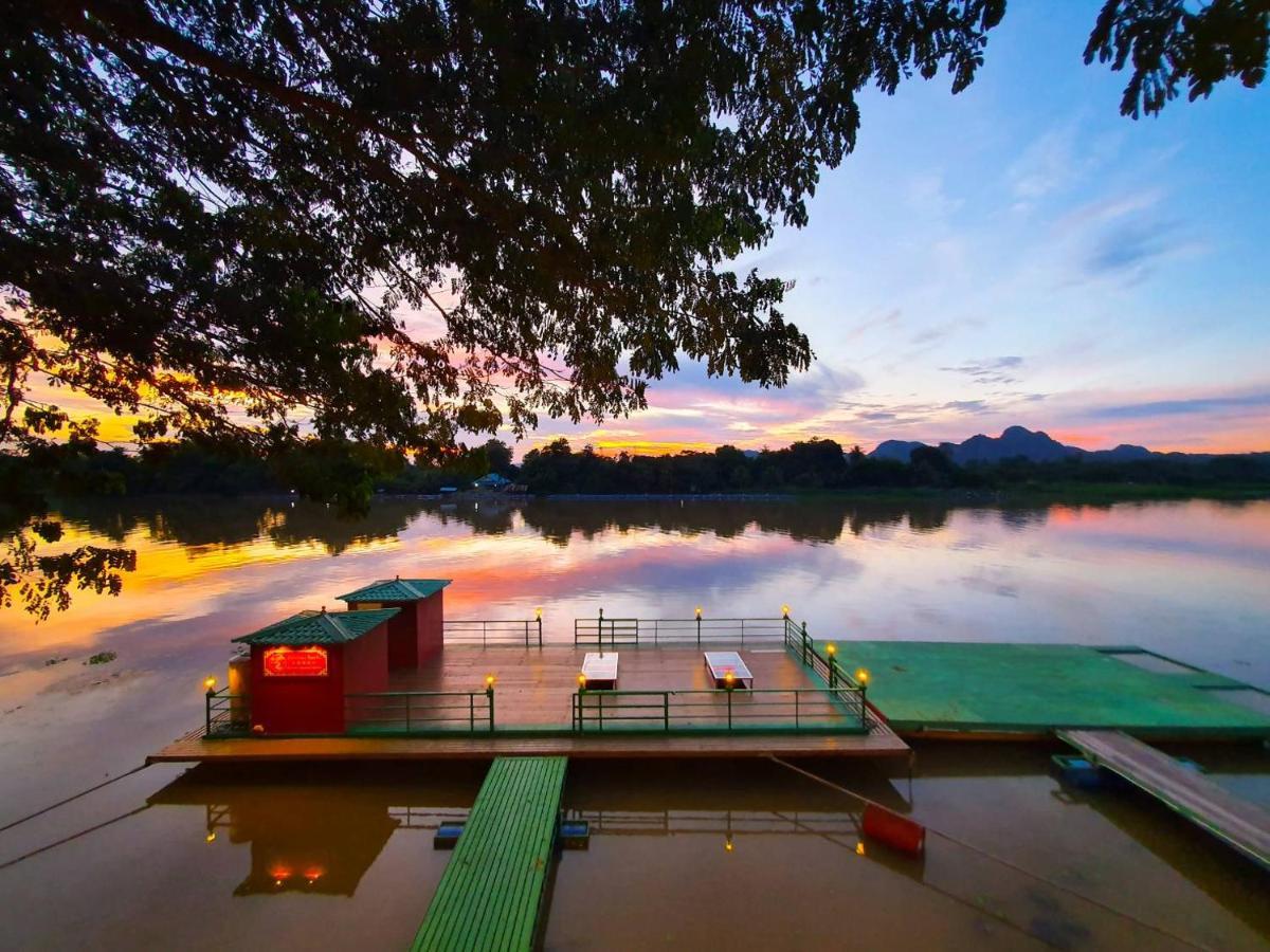 Golden Dragon Kanchanaburi Exterior foto