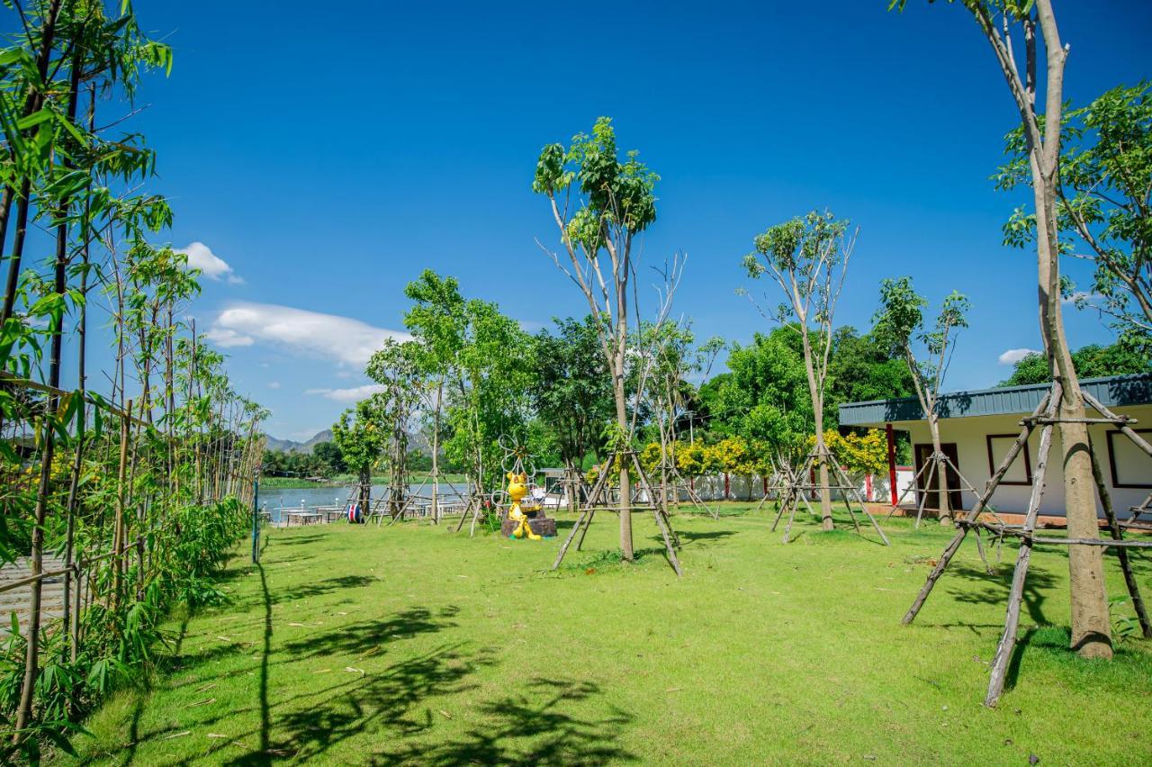 Golden Dragon Kanchanaburi Exterior foto